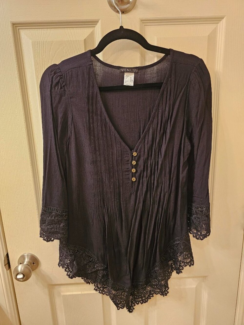 NWOT Venus Small Black V-Neck Blouse w / Lace Detail